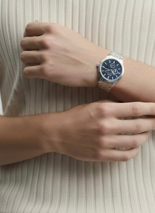 Drop Needle Bleach Sand V-Neck Polo